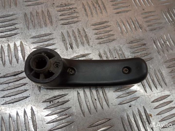 Ручка двери задней внутренняя левая Kia Carnival