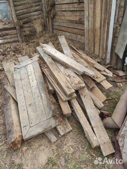 Старые доски на дрова