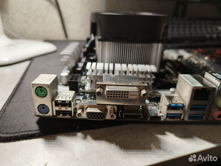 Материнская плата A320M с процессором Ryzen 5 1600