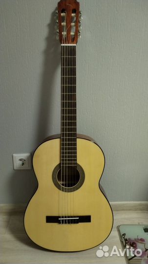 Продам гитару