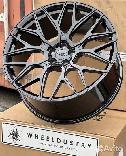 Кованые диски Audi Q8 R22 наличие