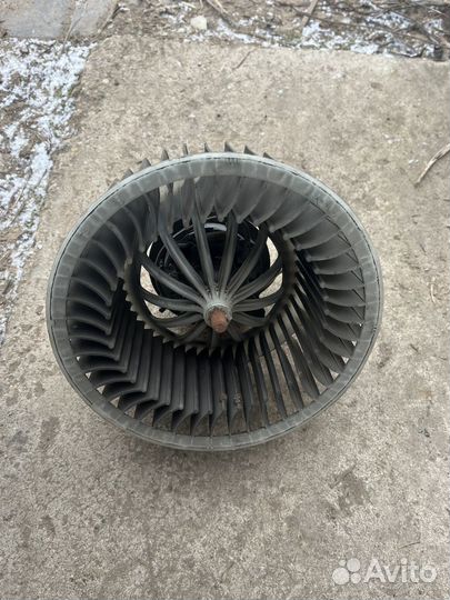 Моторчик печки шкода рапид 1