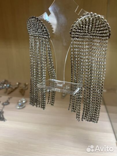 Серьги со стразами и с бисером