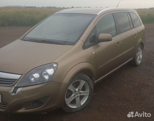 Opel Zafira 1.8 MT, 2013, 286 000 км с пробегом, цена 740000 руб.