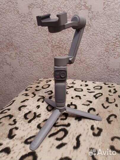 Стабилизатор для телефона Zhiyun Smooth Q3