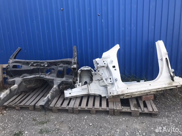 Лонжерон четверть Mercedes 222,166