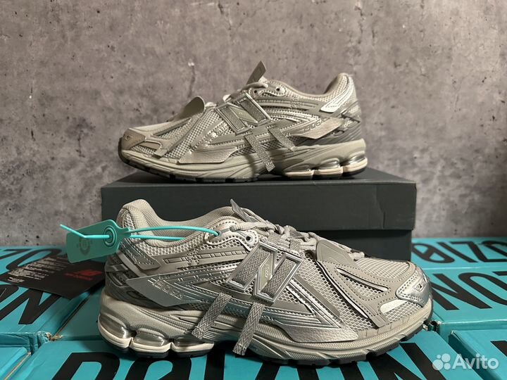 New Balance 1906a silver