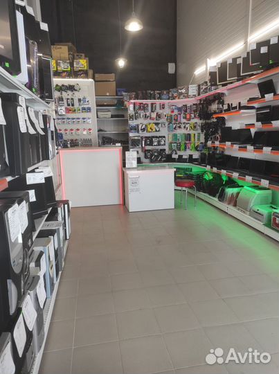 Ноутбук Экран 17,3 8 гигов памяти, жесткий на 500