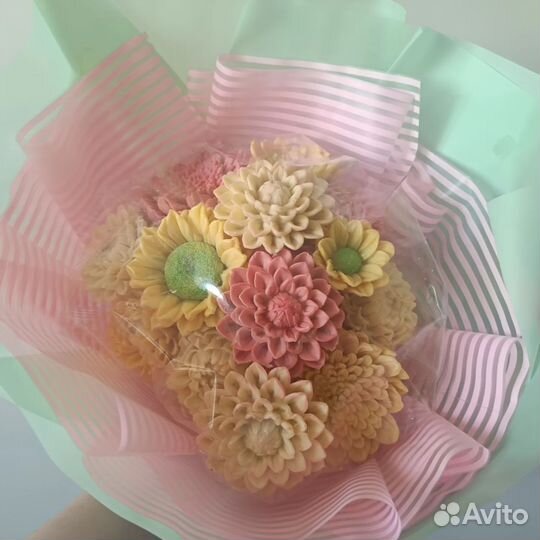 Съедобный букет из шоколада