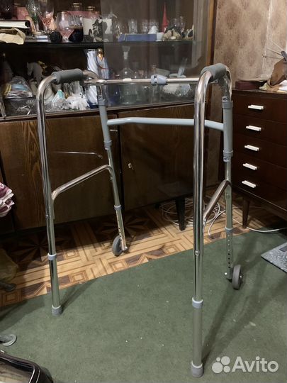 Ходунки для взрослых