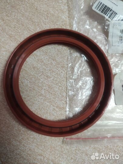 Сальник коленвала 70*90*10 LADA 2101-2106