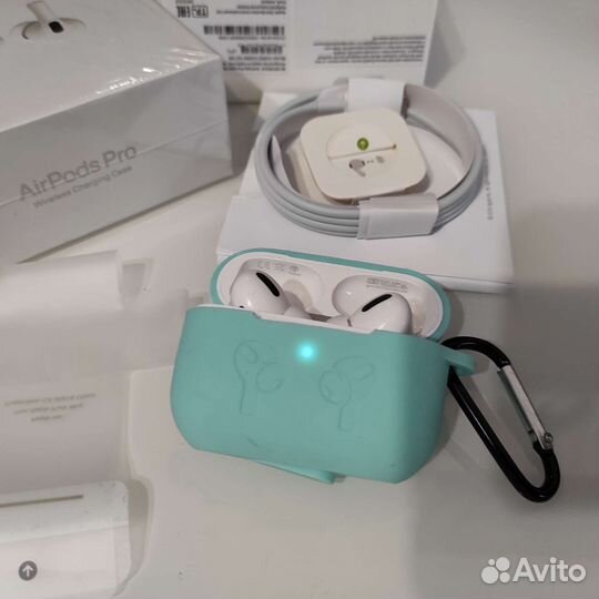 Беспроводные наушники AirPods Pro 2/3+ чехол новые