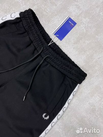 Спортивные штаны Fred perry лампасЫ