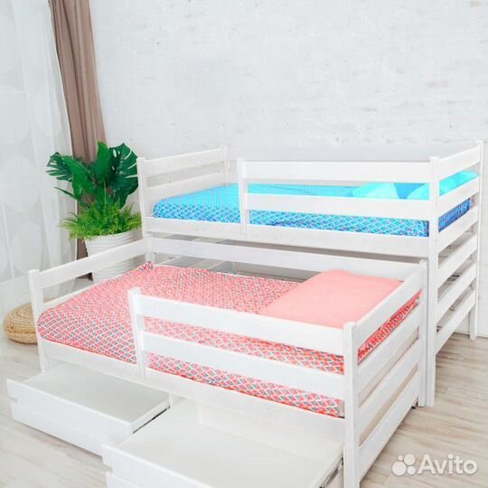 Кроватка для малыша из массива выдвижная матрешка