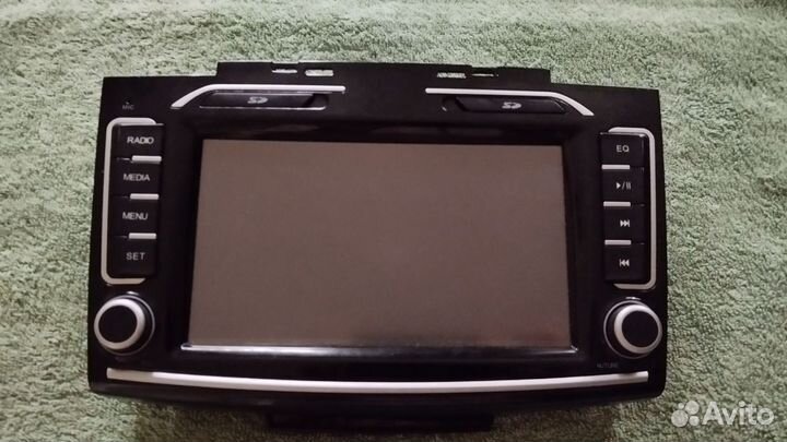 Панель управления магнитолой