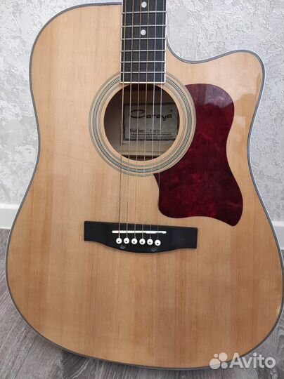 Продам акустическую гитару Caraya F-641n