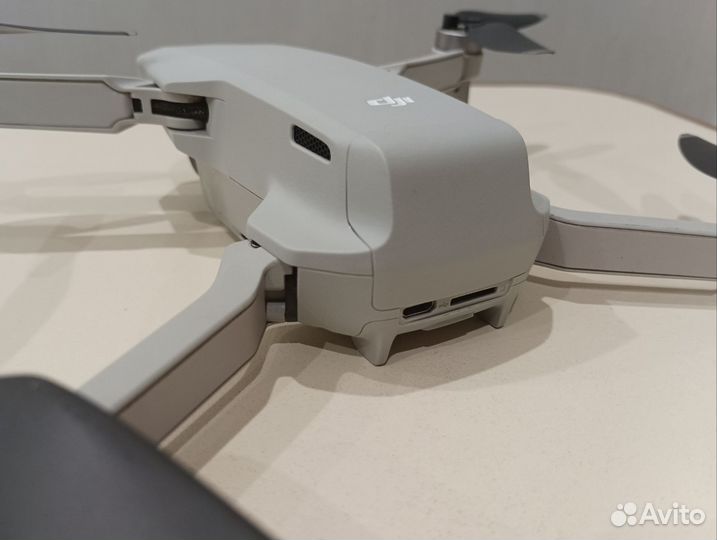 Квадрокоптер DJI Mini