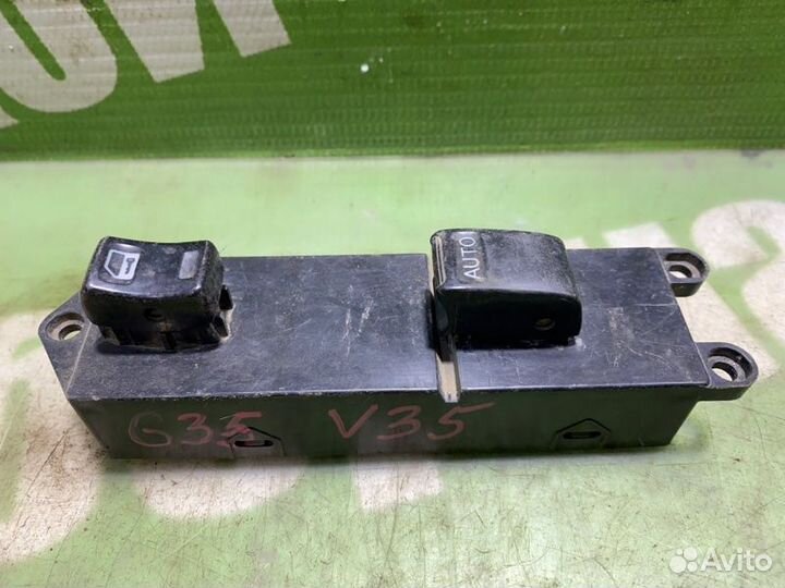 Кнопка стеклоподъемника Infiniti G35 V35 VQ35DE