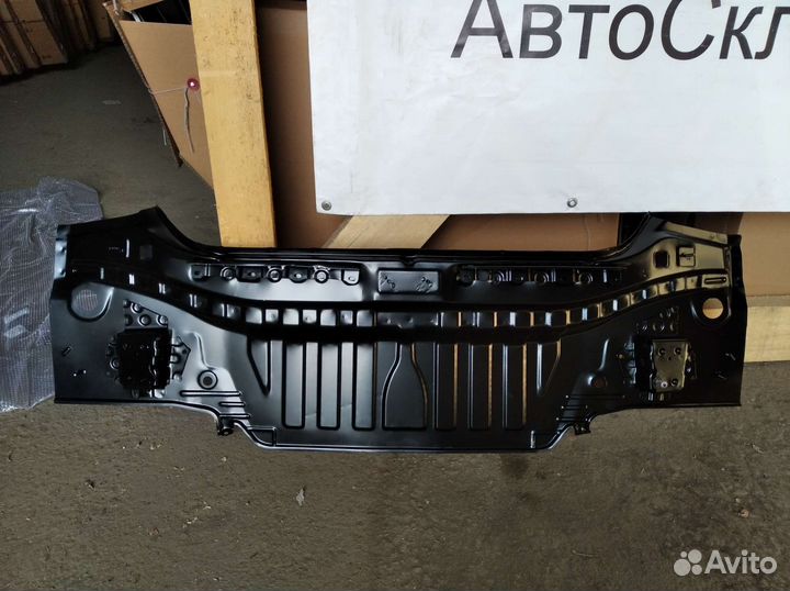 Панель задняя Toyota Camry 70