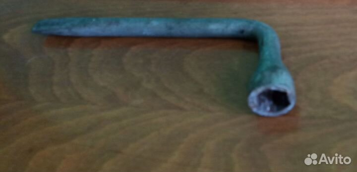 Ключ балонный на 19