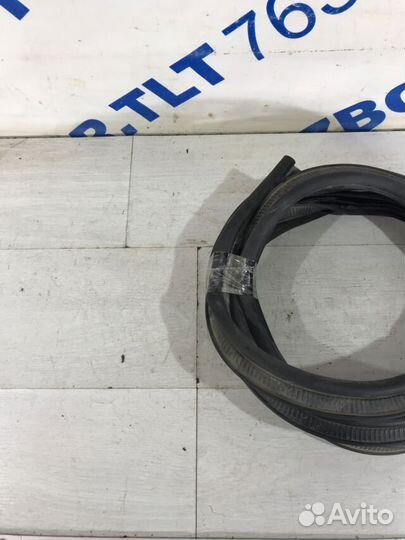 Уплотнитель багажника renault kaptur 1.6 CVT