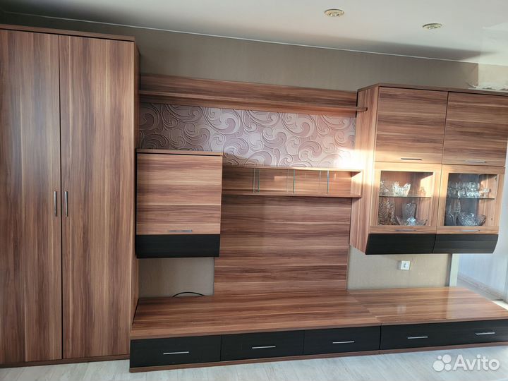 Стенка в гостиную со шкафом