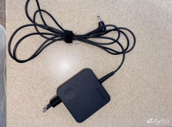 Ноутбук lenovo