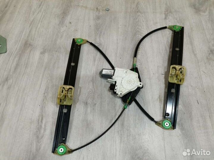 Стеклоподъемник передний левый Audi A4 B8