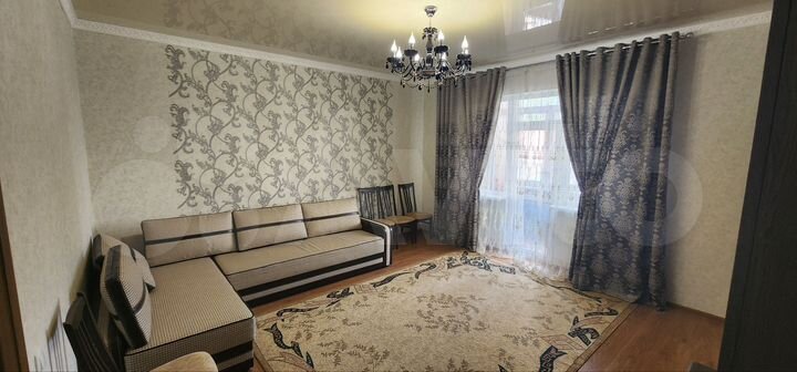 2-к. квартира, 80 м², 2/4 эт.