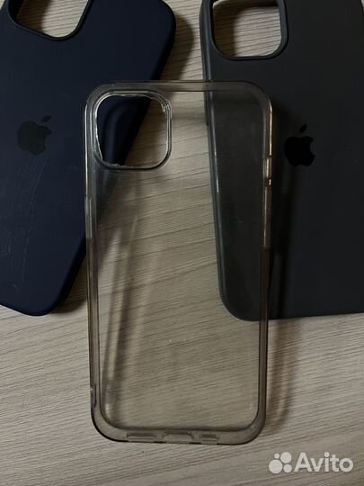 Чехол на iPhone 13