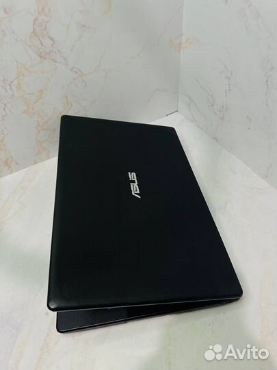 Ноутбук Asus x551m