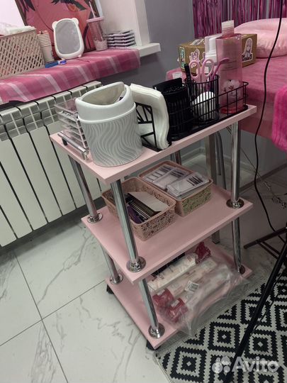 Этажерка на колесиках