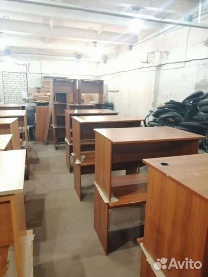 Компьютерный стол