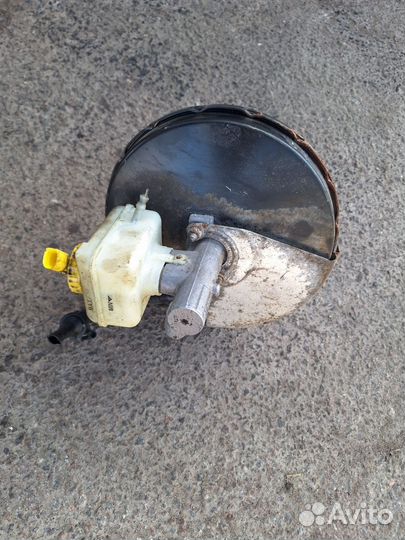 Вакуумный усилитель тормозов Volkswagen Golf 4