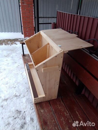 Бункерная кормушка для кур