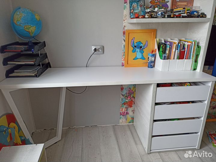 Письменный стол для школьников