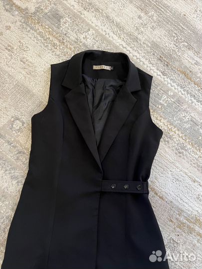Жилет женский костюмный