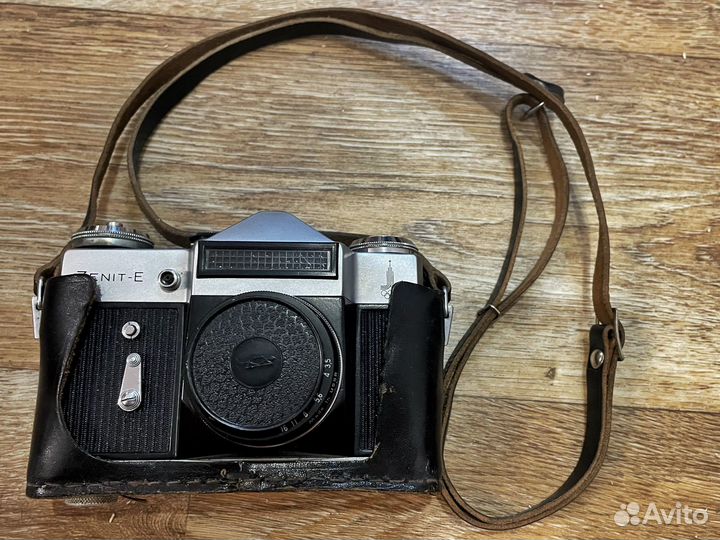 Плёночный фотоаппарат Zenit-E