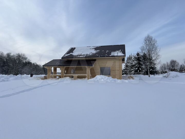 Дом 158 м² на участке 7,4 сот.