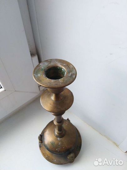 Старинный бронзовый подсвечник