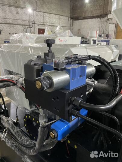 Термопластавтомат Imstech SSF2700 с роботом
