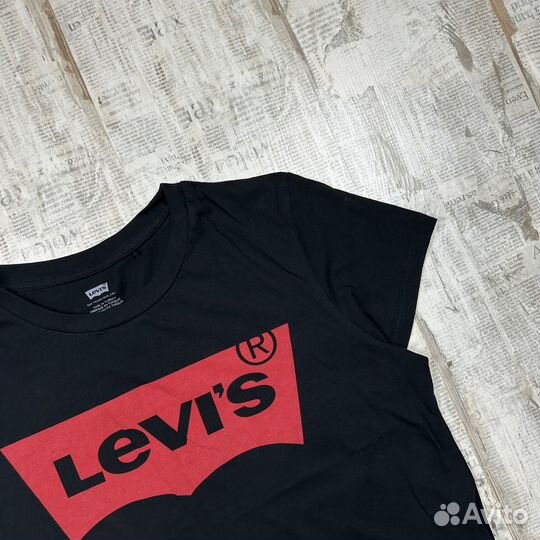 Черная женская футболка Levi's, оригинал, р-р L