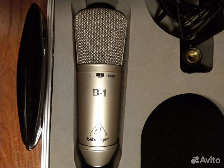 Behringer b1 (микрофон)