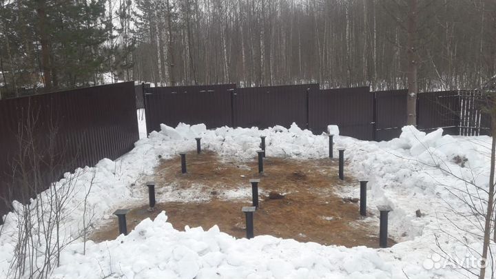 Фундамент из винтовых свай под террасу