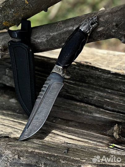 Нож Хищник из дамасской стали