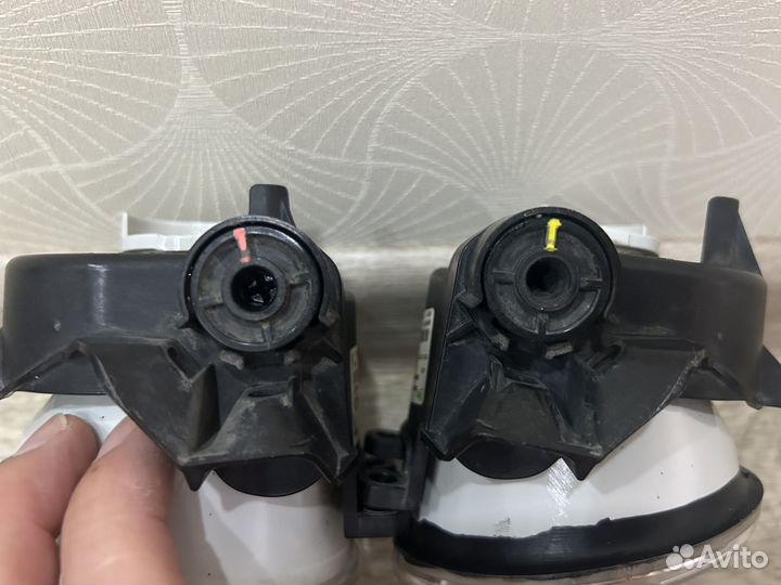 Противотуманные фары Toyota Corolla E180