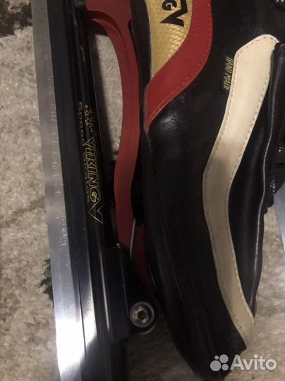 Конькобежные ботинки и лезвия viking