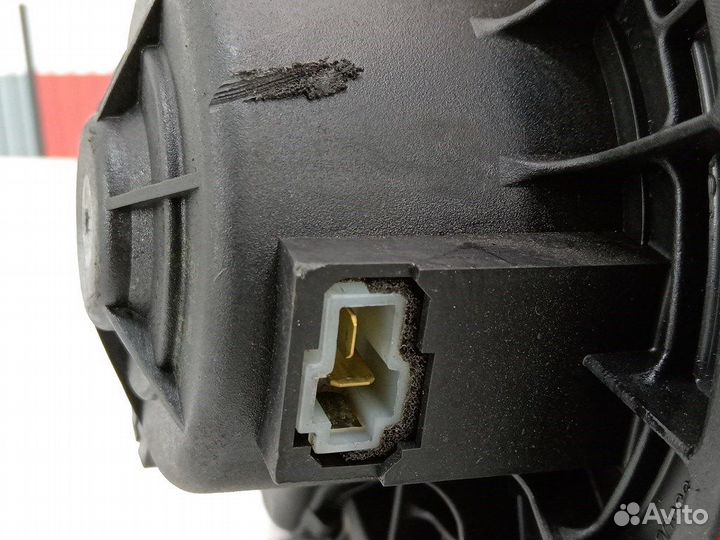 Моторчик печки для Hyundai-KIA Sorento 1