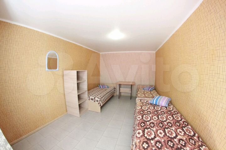 Комната 20 м² в > 9-к., 1/2 эт.