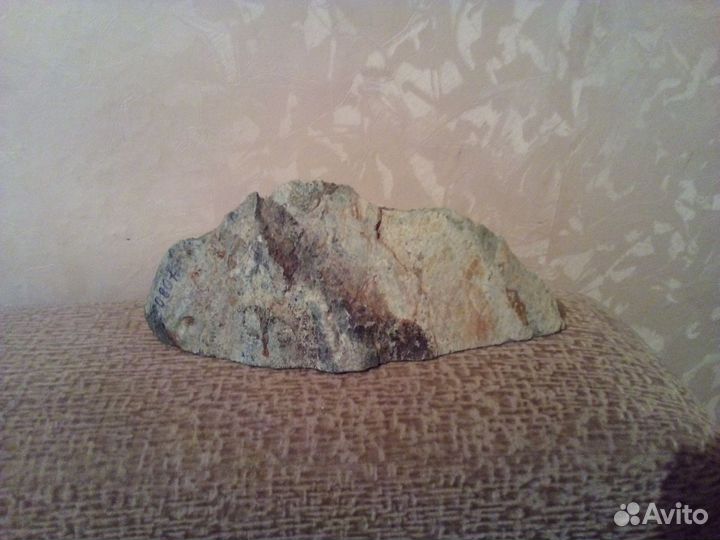 Сувенир из камня